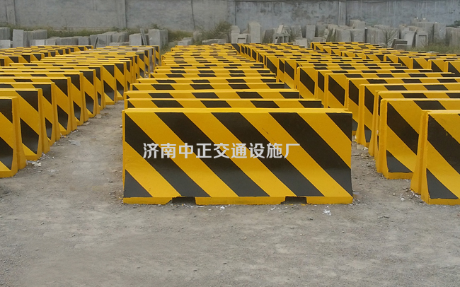 2米水泥墩產(chǎn)品展示