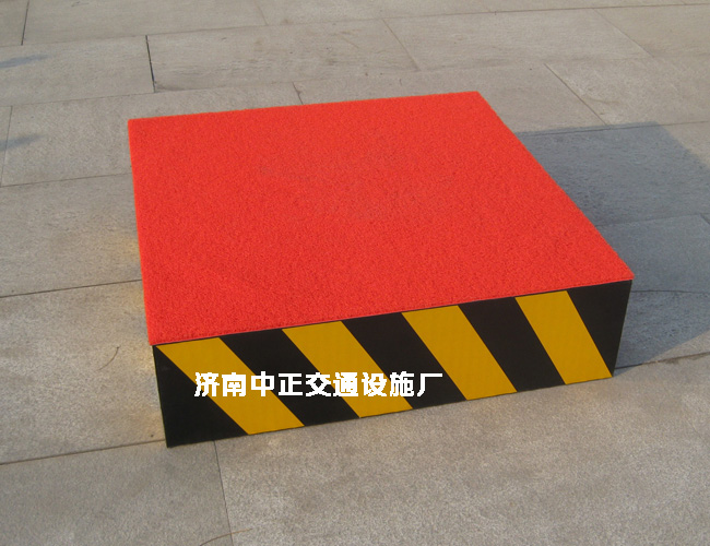 單層方崗臺