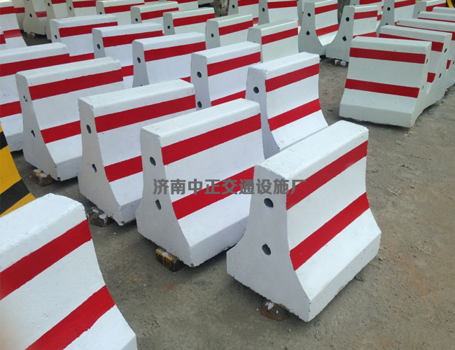 紅白水泥隔離墩 國(guó)家標(biāo)準(zhǔn)尺寸