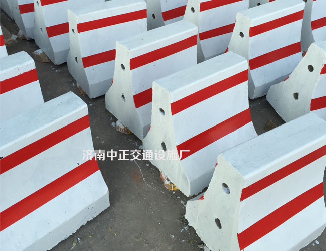 隔離墩 紅白隔離墩